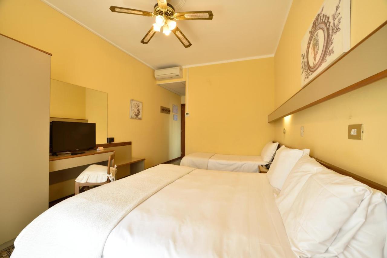 Hotel Bergamo Mare Mhotelsgroup Сан-Бартоломео-аль-Маре Екстер'єр фото