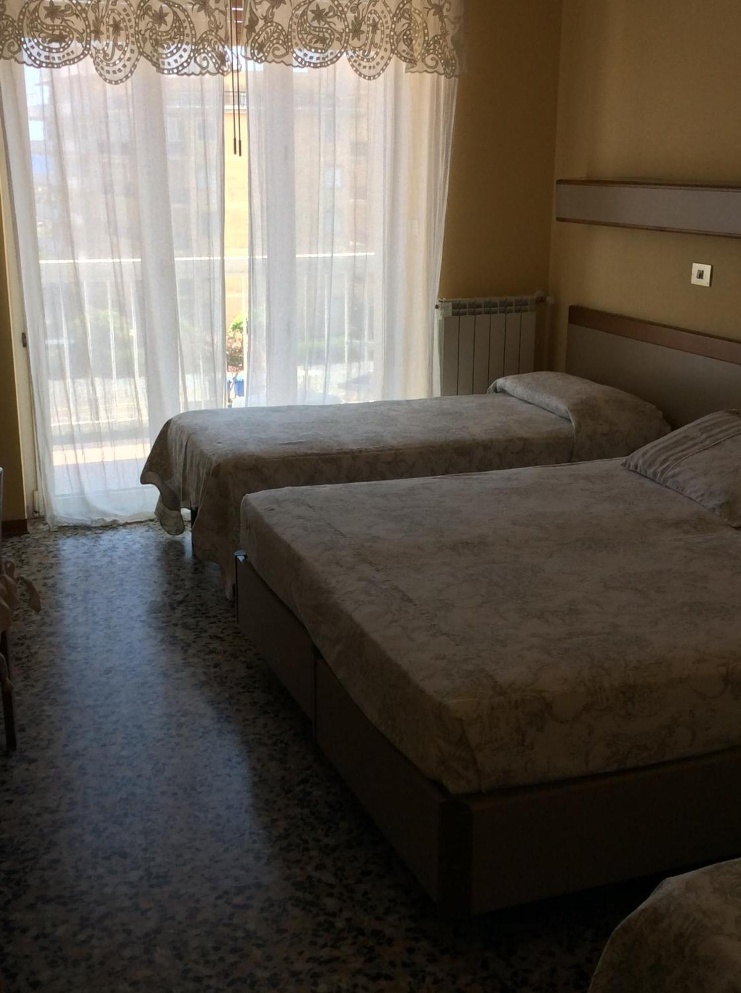 Hotel Bergamo Mare Mhotelsgroup Сан-Бартоломео-аль-Маре Екстер'єр фото